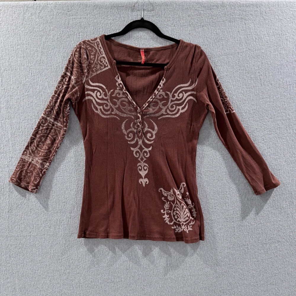 Ribbed Graphic Henley Long Sleeve Shirt Boho Y2K Medium Goth Grunge Womens Brown